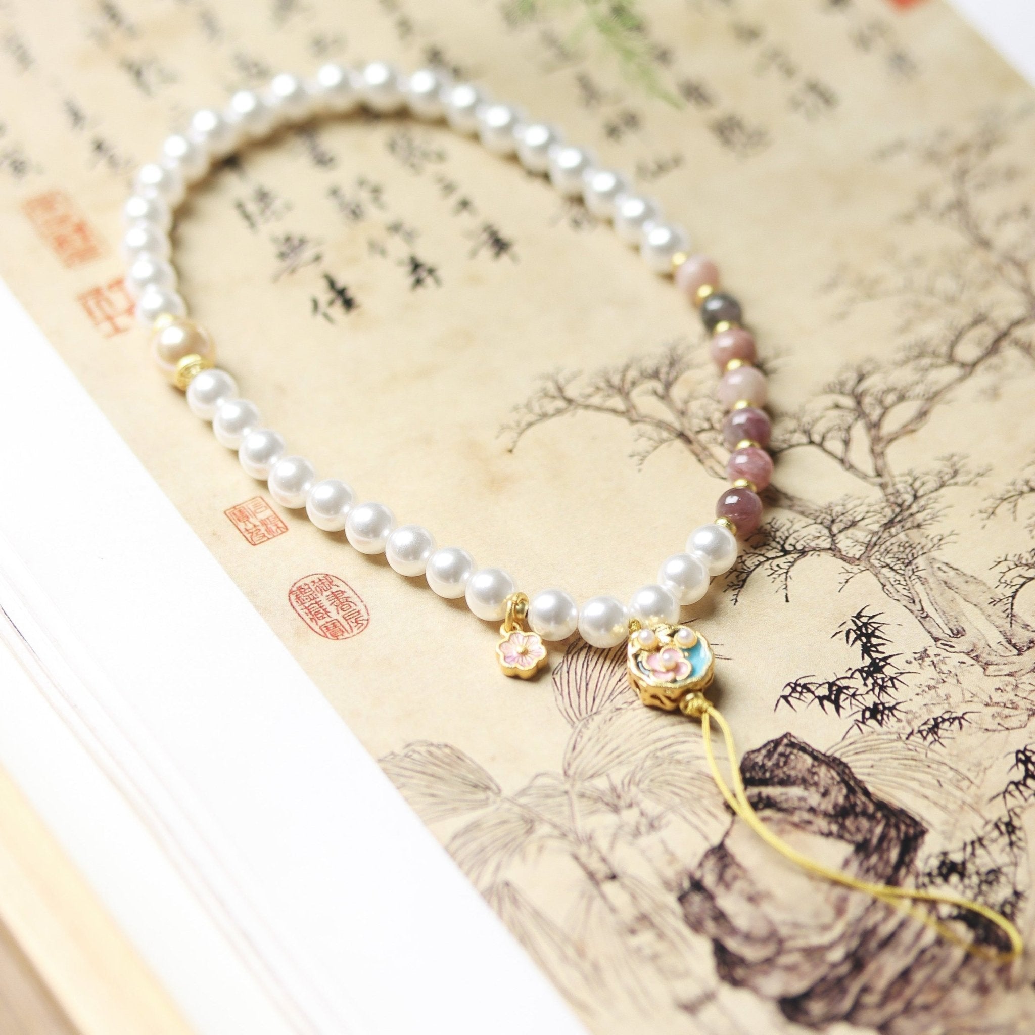 Delicate Shell Pearl Mala Bead - Bracelet - Feather Peace