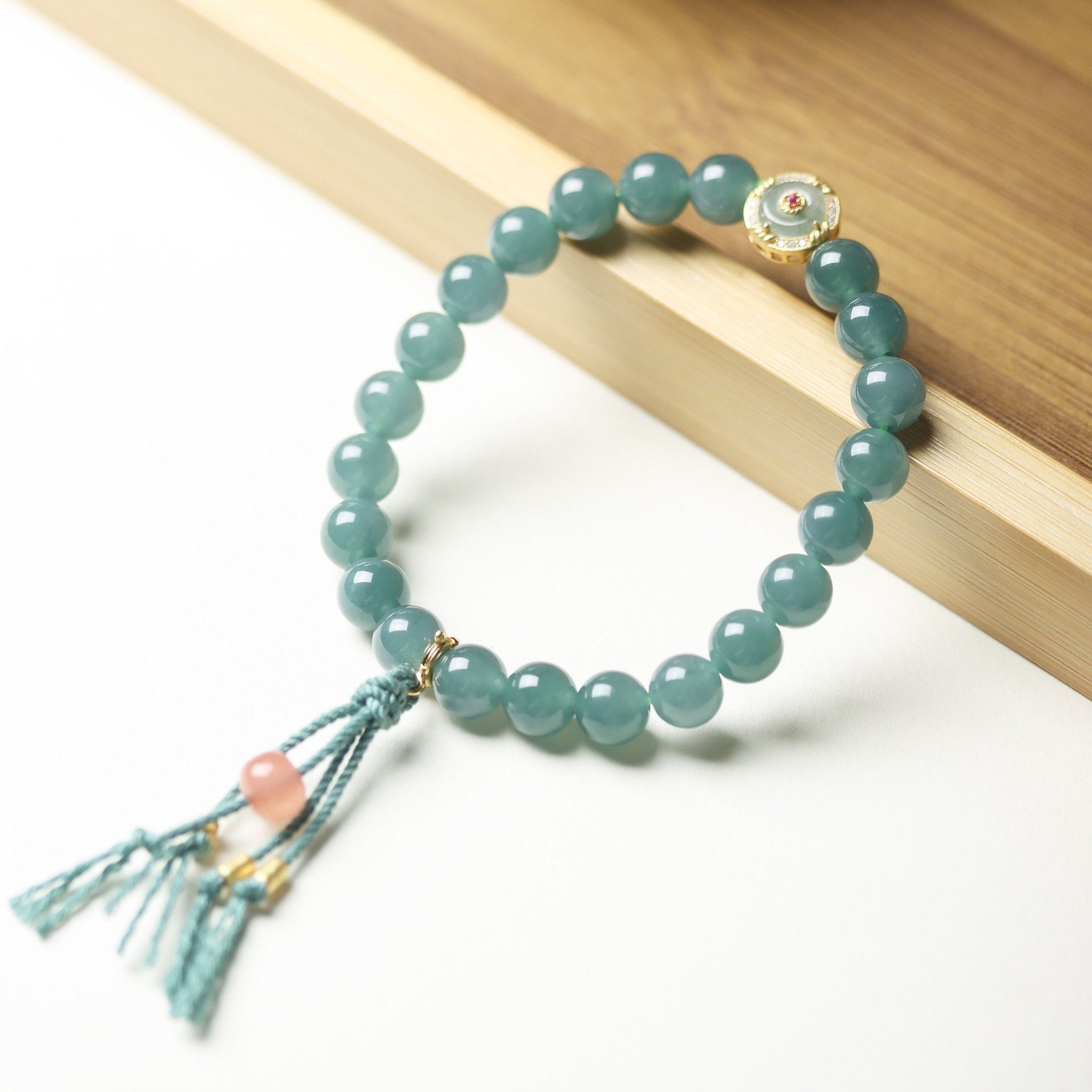 Misty Embrace Jadeit Bracelet - Bracelet - Feather Peace